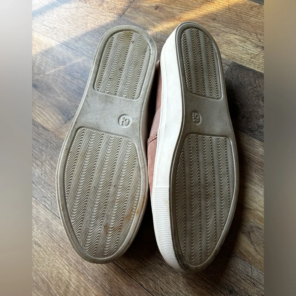 Universal Thread Pink Faux Suede Slip On Tennis Shoes